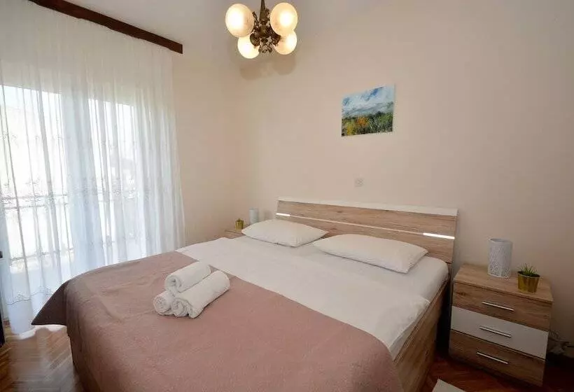 Bed and Breakfast Restaurant Pension Dioklecijan