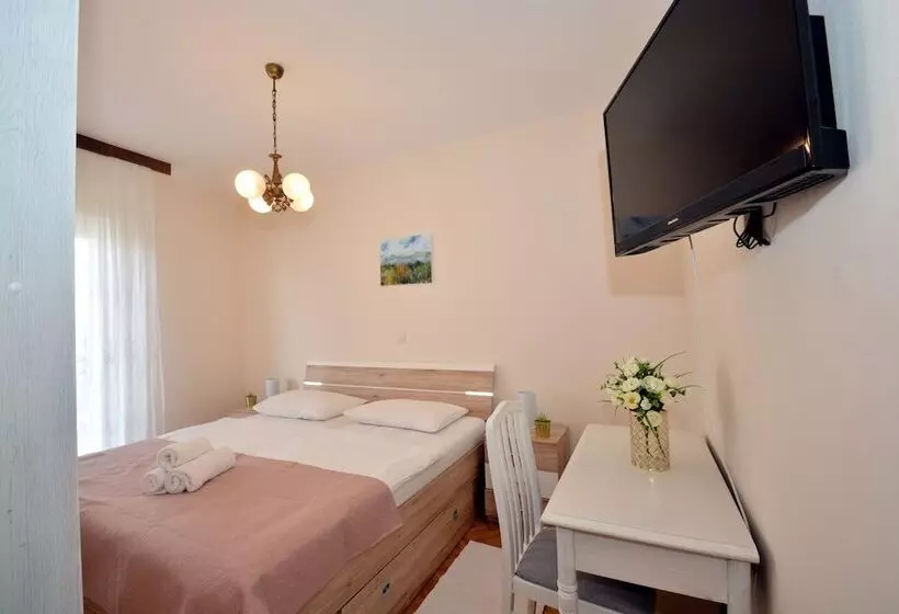 Bed and Breakfast Restaurant Pension Dioklecijan