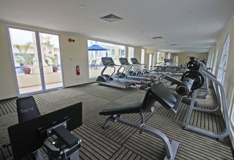 Harmoni One Convention Hotel & Service Apartments