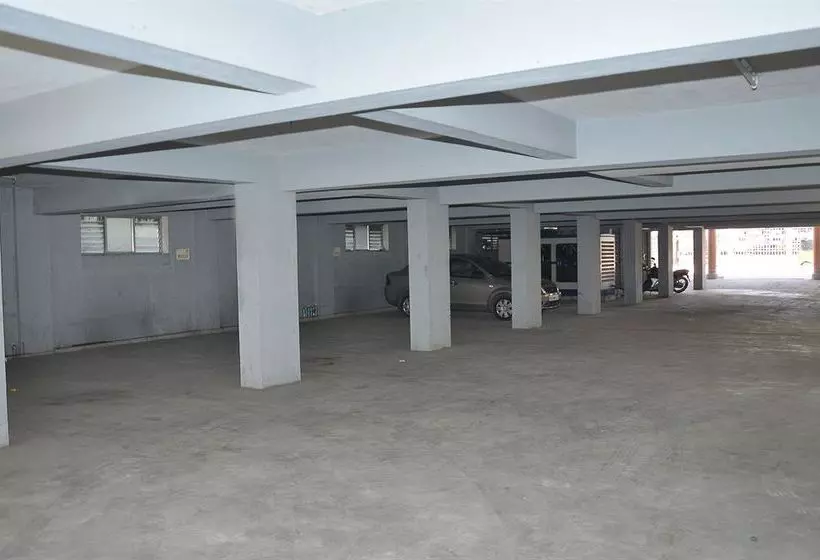 ホテル Arasan Inn