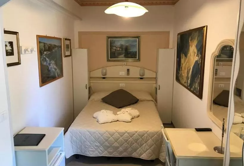 בית מלון כפרי Byron