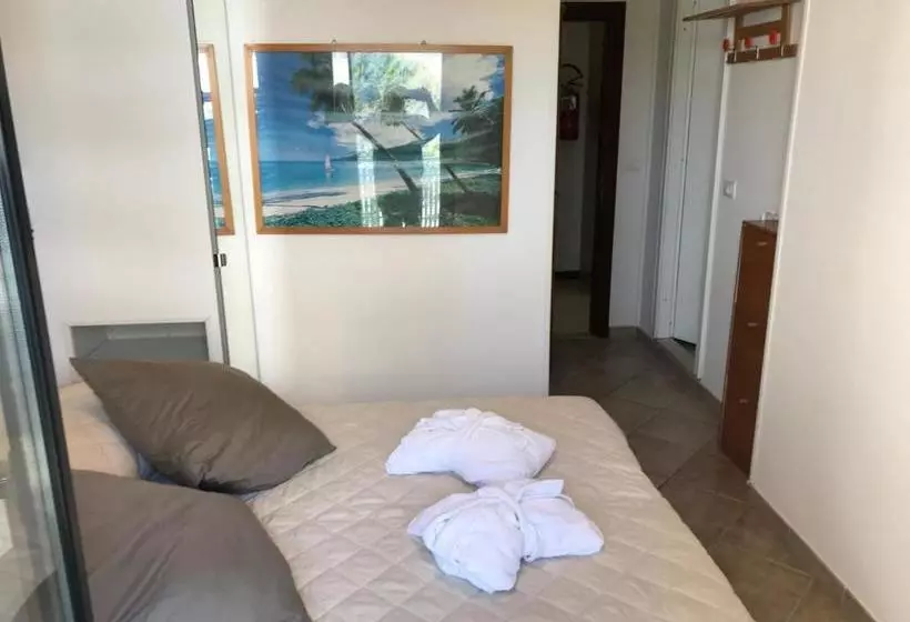 בית מלון כפרי Byron