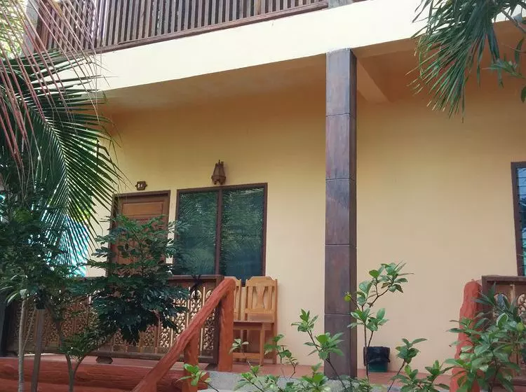 Hotel Koh Tao Beachside Resort