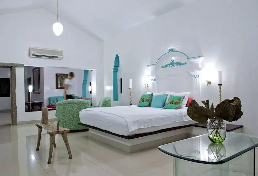 Hotelli Purity At Lake Vembanad