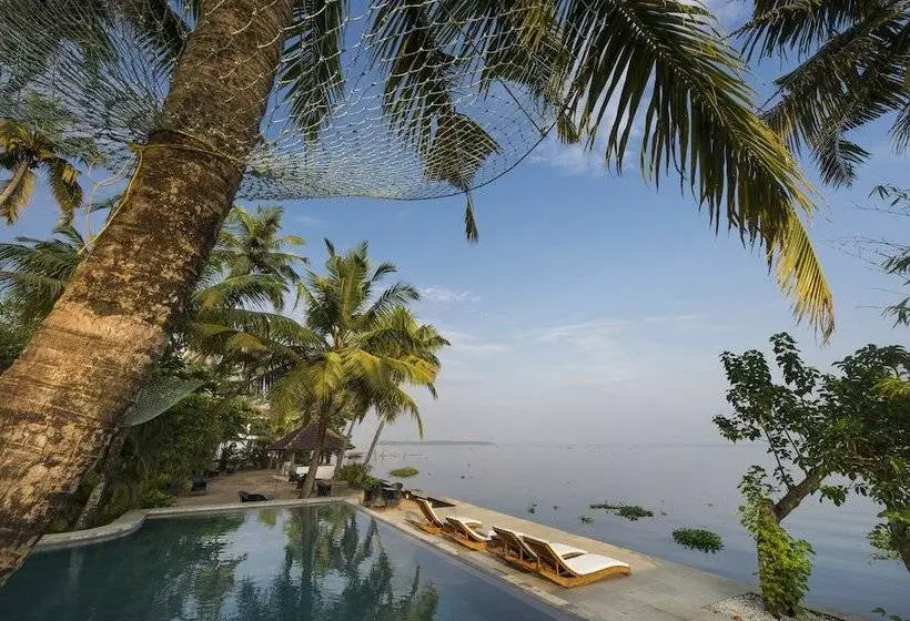 Hotelli Purity At Lake Vembanad