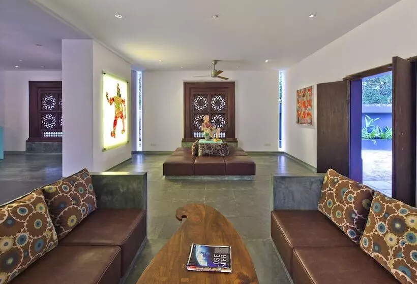 Hotelli Purity At Lake Vembanad