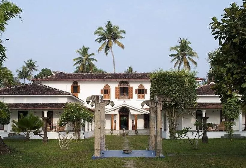 Hotelli Purity At Lake Vembanad