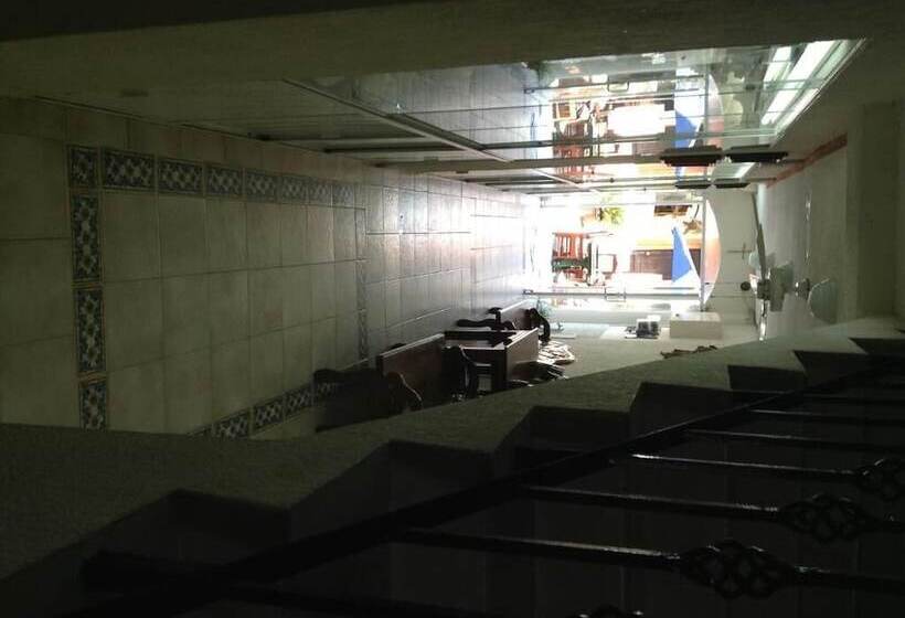 فندق Suites Los Arcos