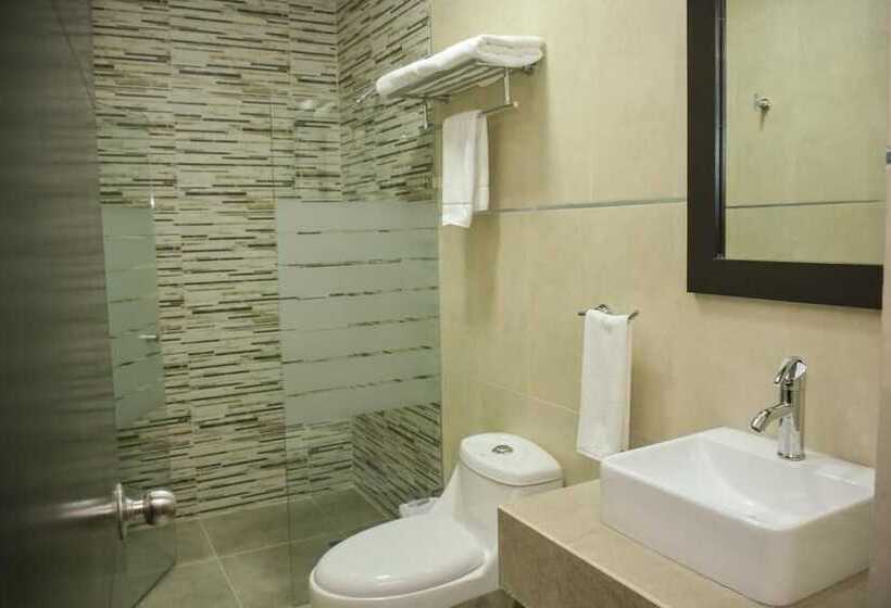 فندق Suites Los Arcos