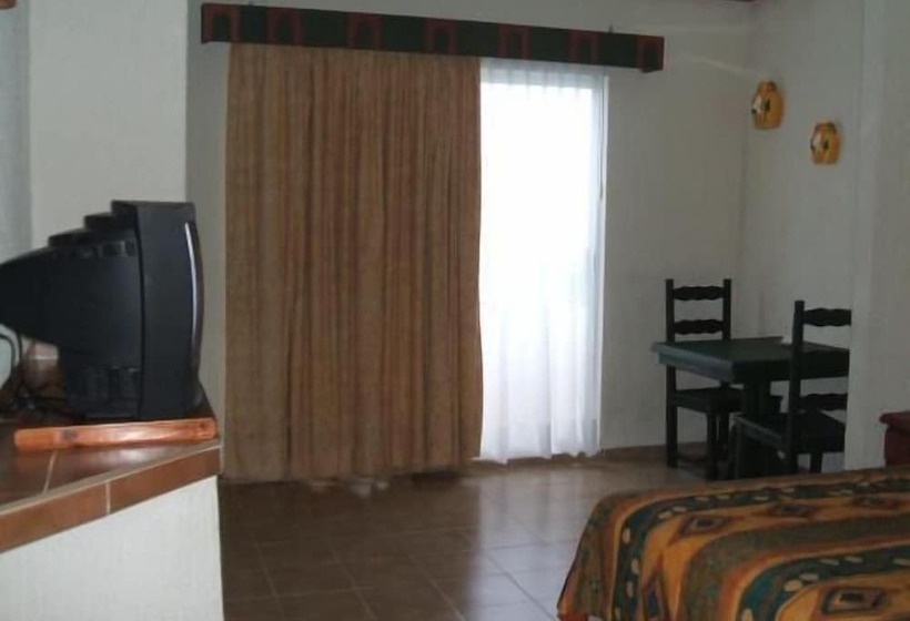 فندق Suites Los Arcos