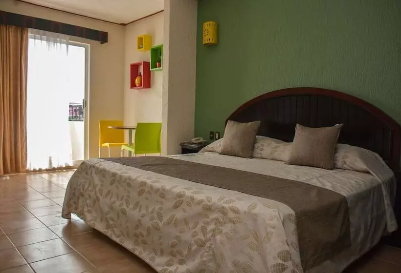 Otel Suites Los Arcos