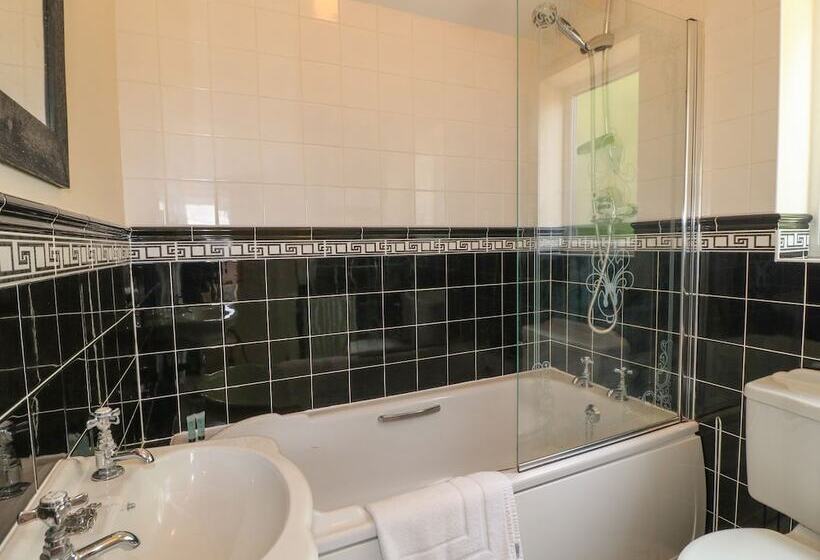 فندق The Bear Inn