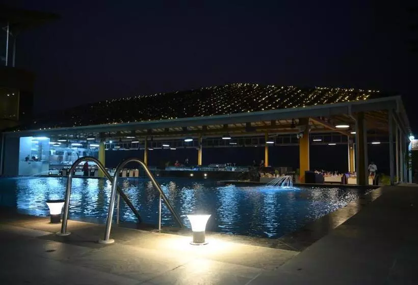 فندق The Gold Beach Resort