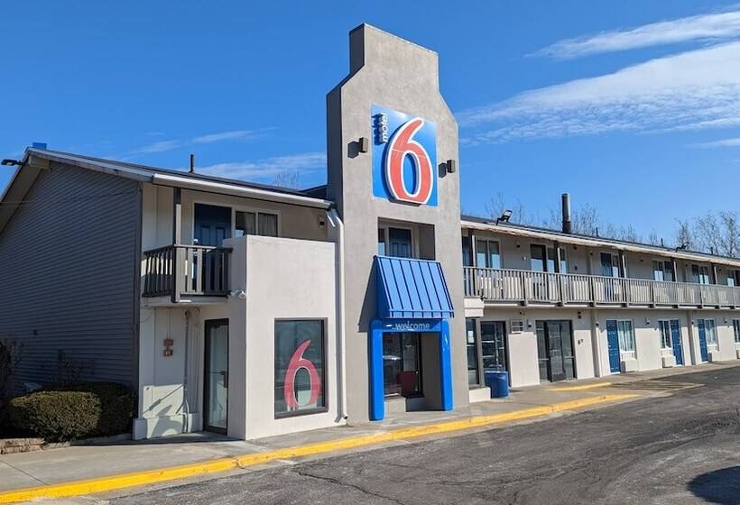Motel 6 Leominster, Ma