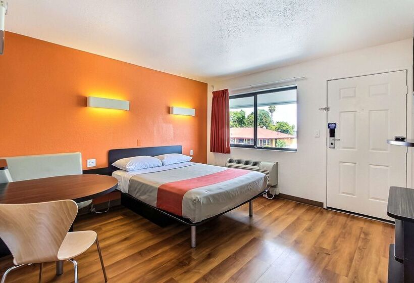 Motel 6 Sunnyvale, Ca   South