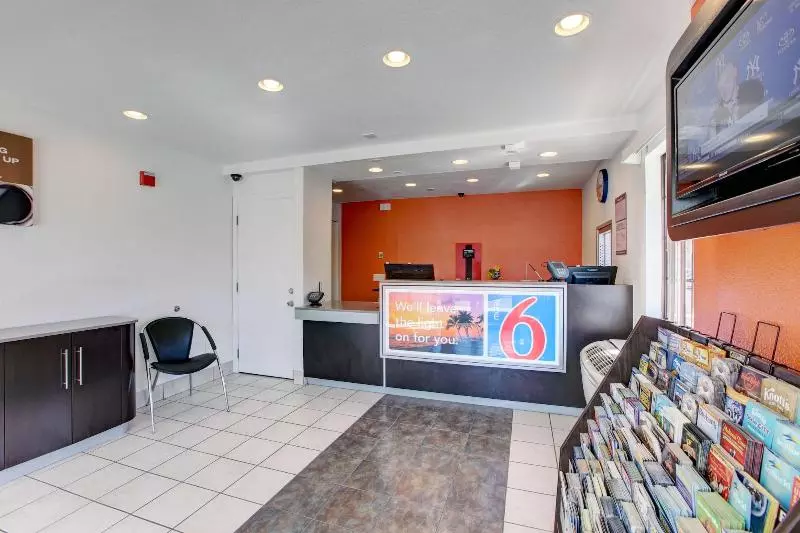 Motel 6bellflower, Ca Los Angeles