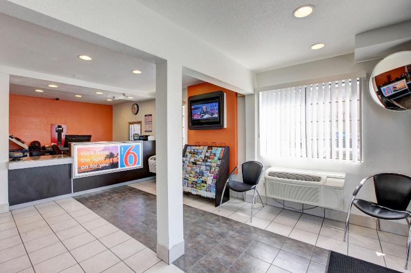 Motel 6bellflower, Ca  Los Angeles