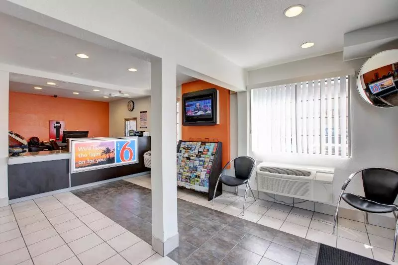 Motel 6bellflower, Ca Los Angeles