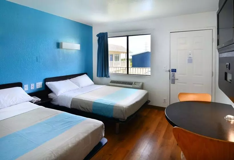 Motel 6galveston, Tx
