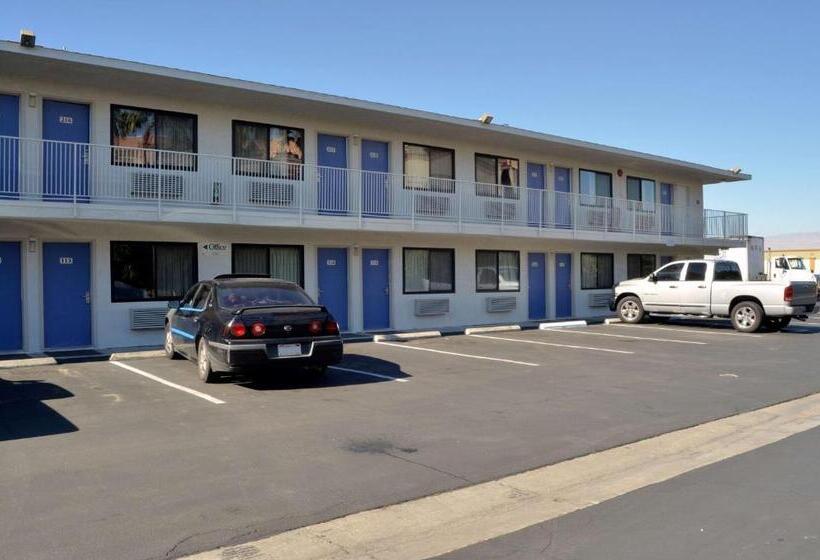 Motel 6palm Desert, Ca  Palm Springs Area