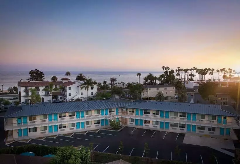 Motel 6santa Barbara, Ca  Beach