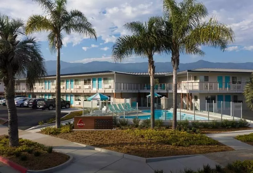 Motel 6santa Barbara, Ca  Beach