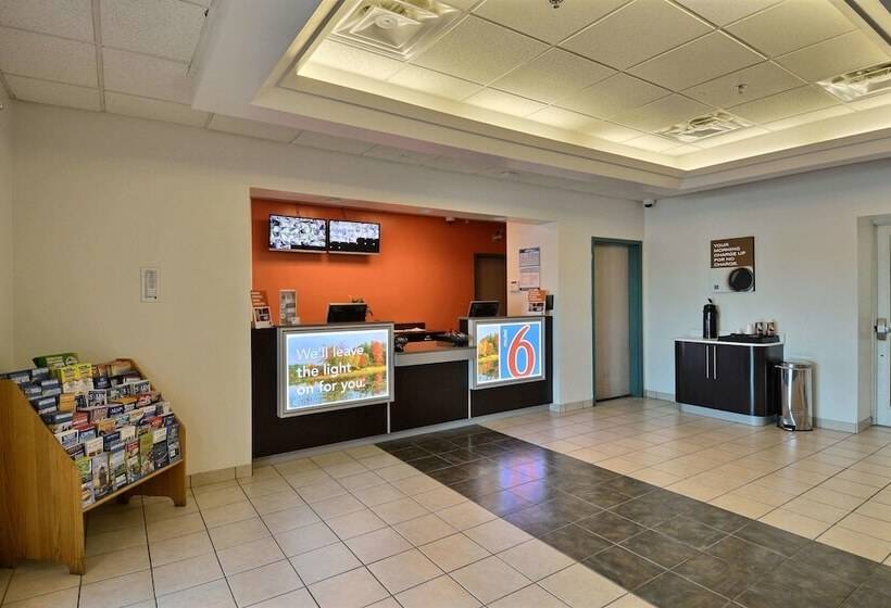 Motel 6tewksbury, Ma  Boston