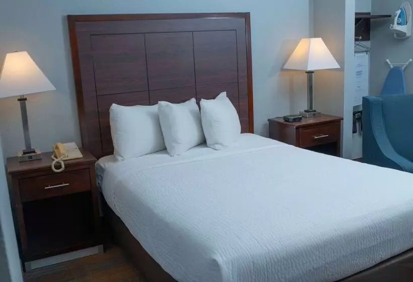 مُتل Americinn By Wyndham Madison Wi