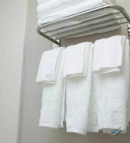 مُتل Americinn By Wyndham Madison Wi