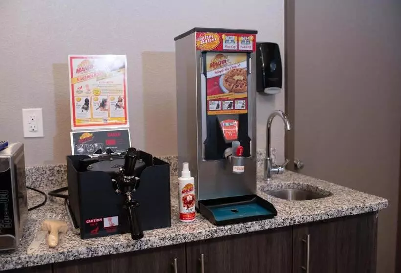 مُتل Americinn By Wyndham Madison Wi