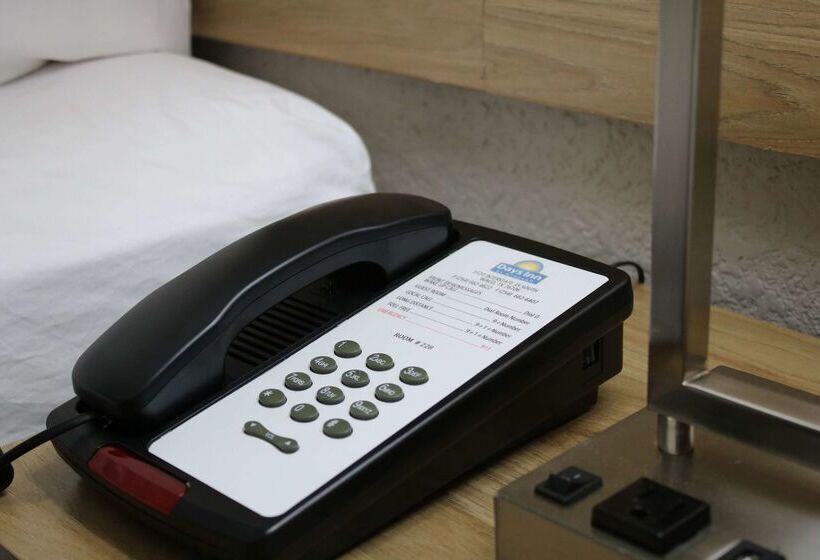 汽车旅馆  Days Inn By Wyndham Waco University Area