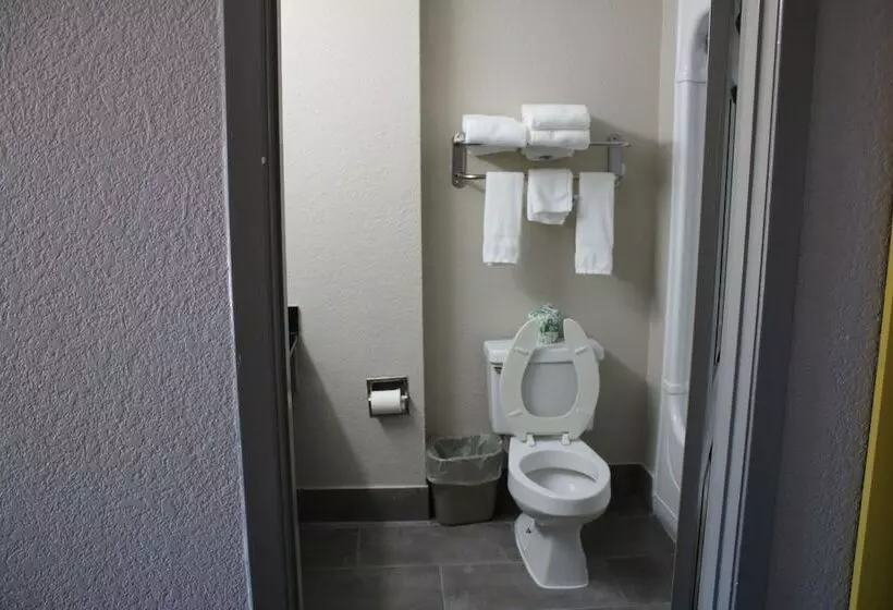 מוטל Days Inn By Wyndham Waco University Area