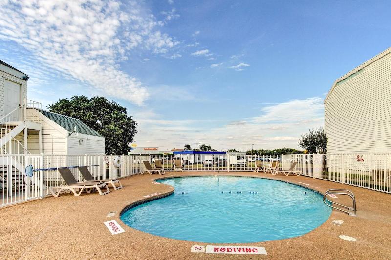 汽车旅馆  Days Inn By Wyndham Waco University Area