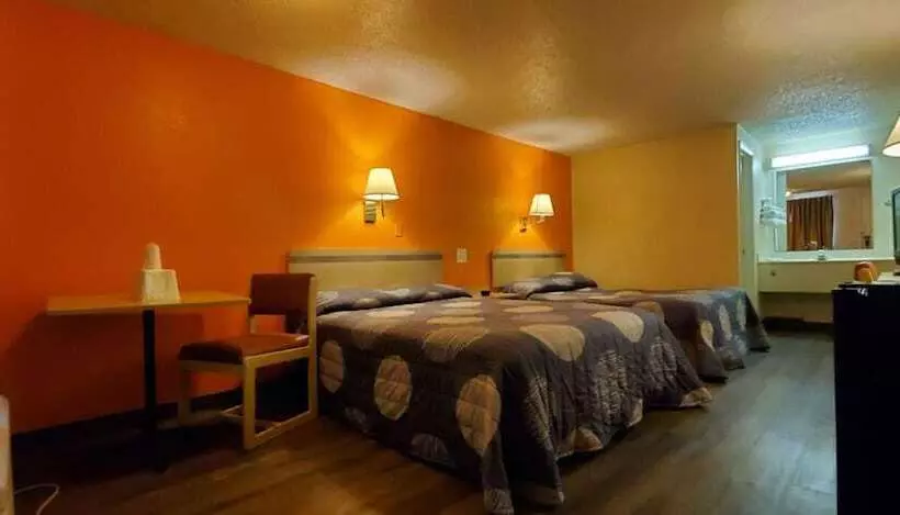 فندق على الطريق Knights Inn Florence