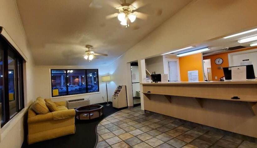 فندق على الطريق Knights Inn Florence