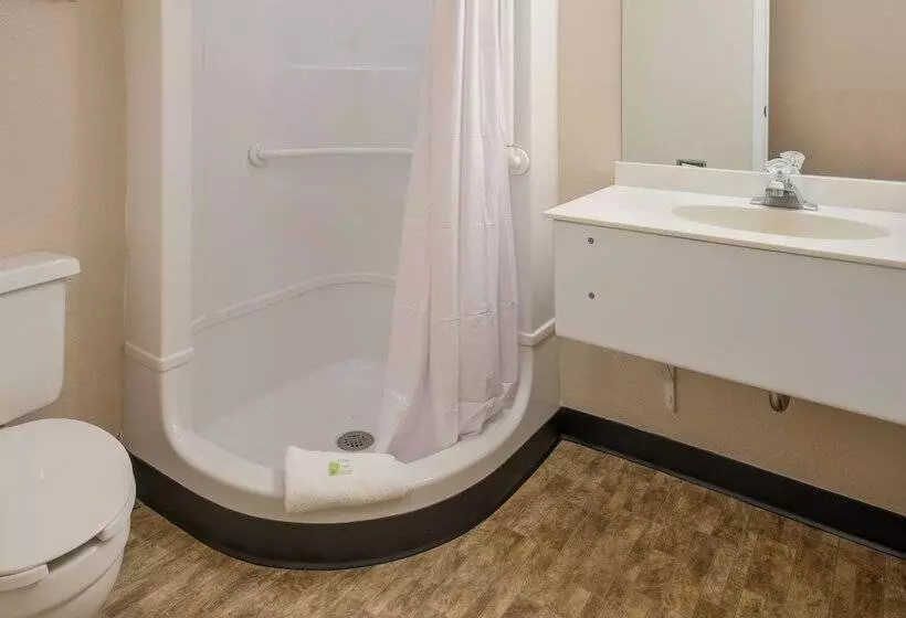 Мотель Knights Inn Grand Rapids