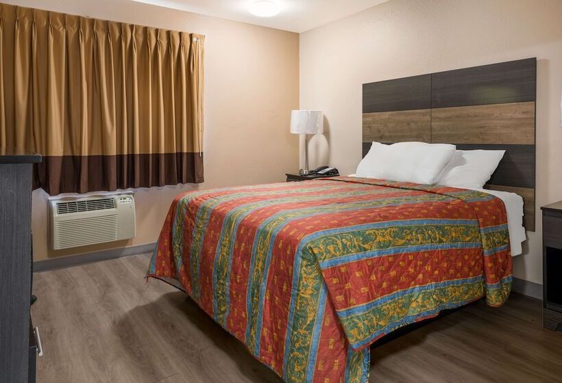 فندق على الطريق Knights Inn Grand Rapids