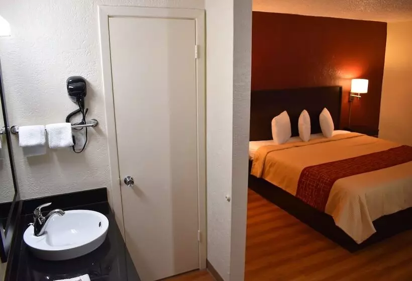 汽车旅馆 Qubed San Antonio