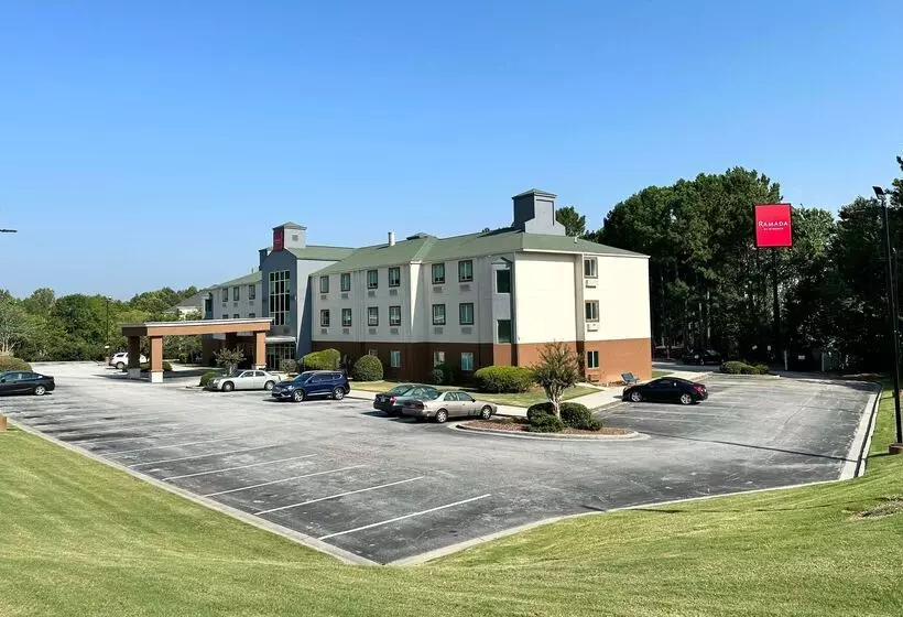 מוטל Ramada By Wyndham Lithia Springs Atlanta
