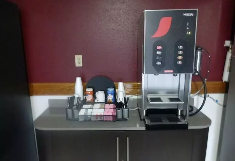 Мотель Red Roof Inn Greencastle South Cloverdale