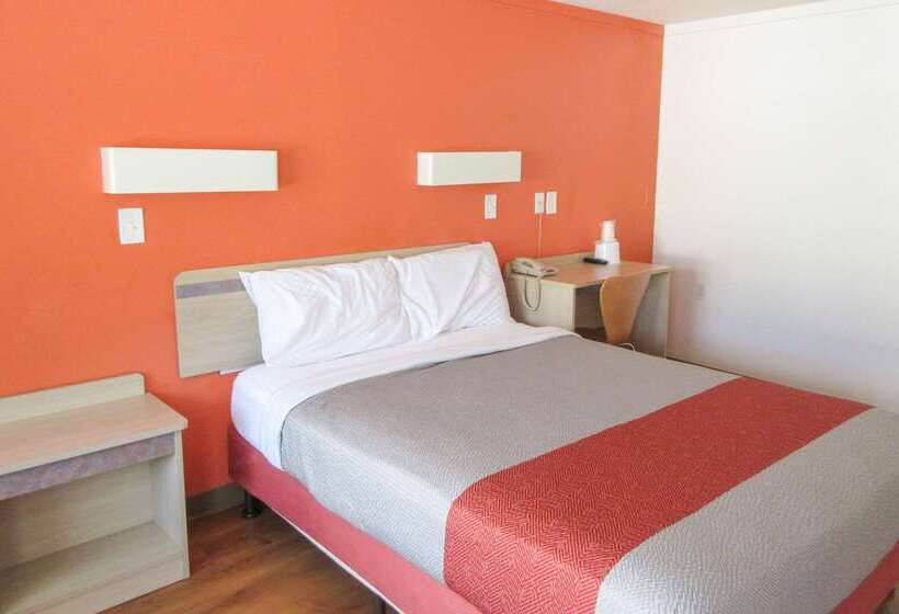 モーテル Rodeway Inn