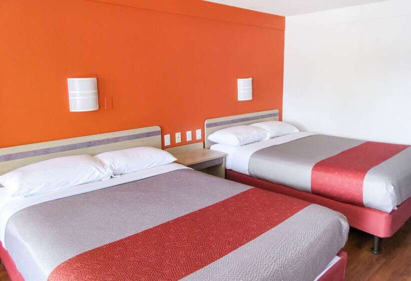 モーテル Rodeway Inn