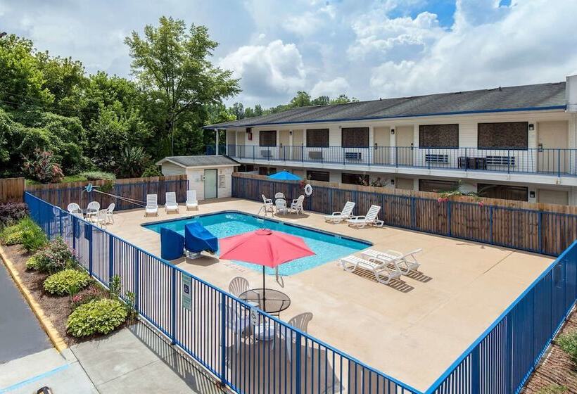 מוטל Rodeway Inn Winston Salem Route 52