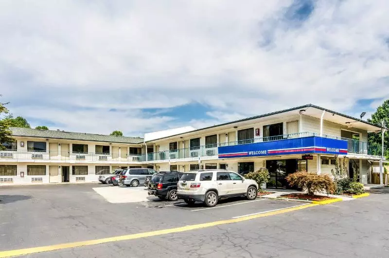 Motel Rodeway Inn Winston Salem Route 52