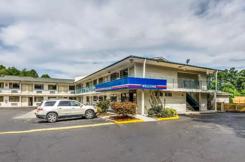 Motel Rodeway Inn Winston Salem Route 52