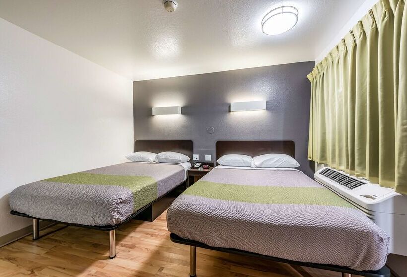 モーテル Studio 6 Monroe, La  Hwy 165