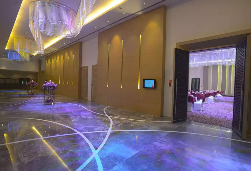 The Gateway Hotel Ge Road Raipur