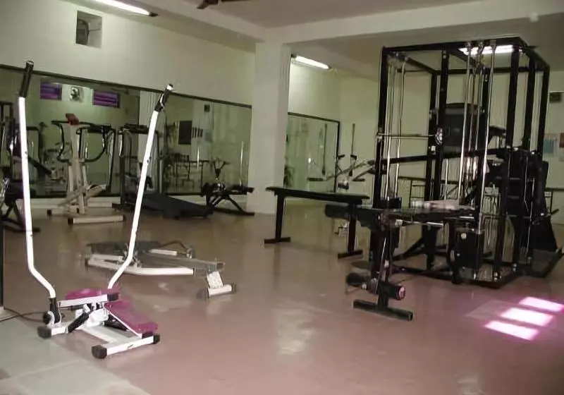 Velan Hotel Greenfields