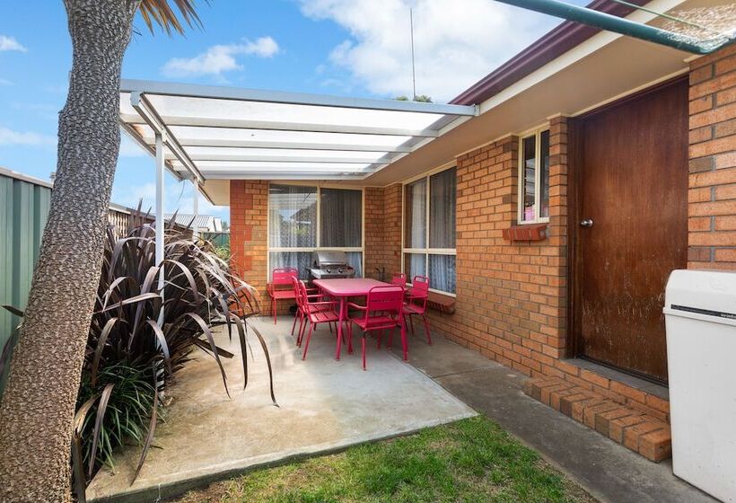 Apartments On Tolmie