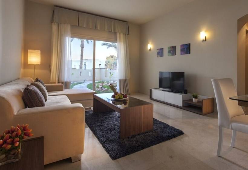 Azzurra Sahl Hasheesh